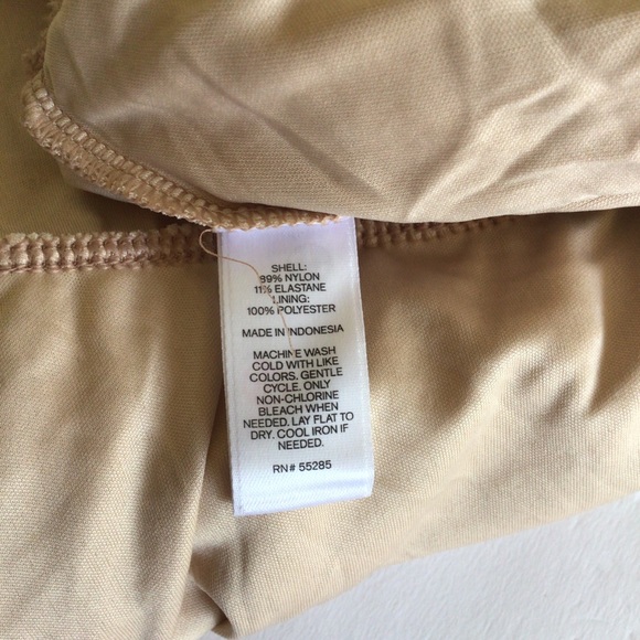 EXPRESS WHITE LACE CAGED FRONT CAMISOLE MEDIUM - Picture 8 of 11